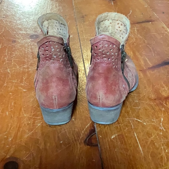 Circle G Western Boots Women’s Zipper Round Toe Cut Out Ankle 10 Red rustic - Picture 2 of 4